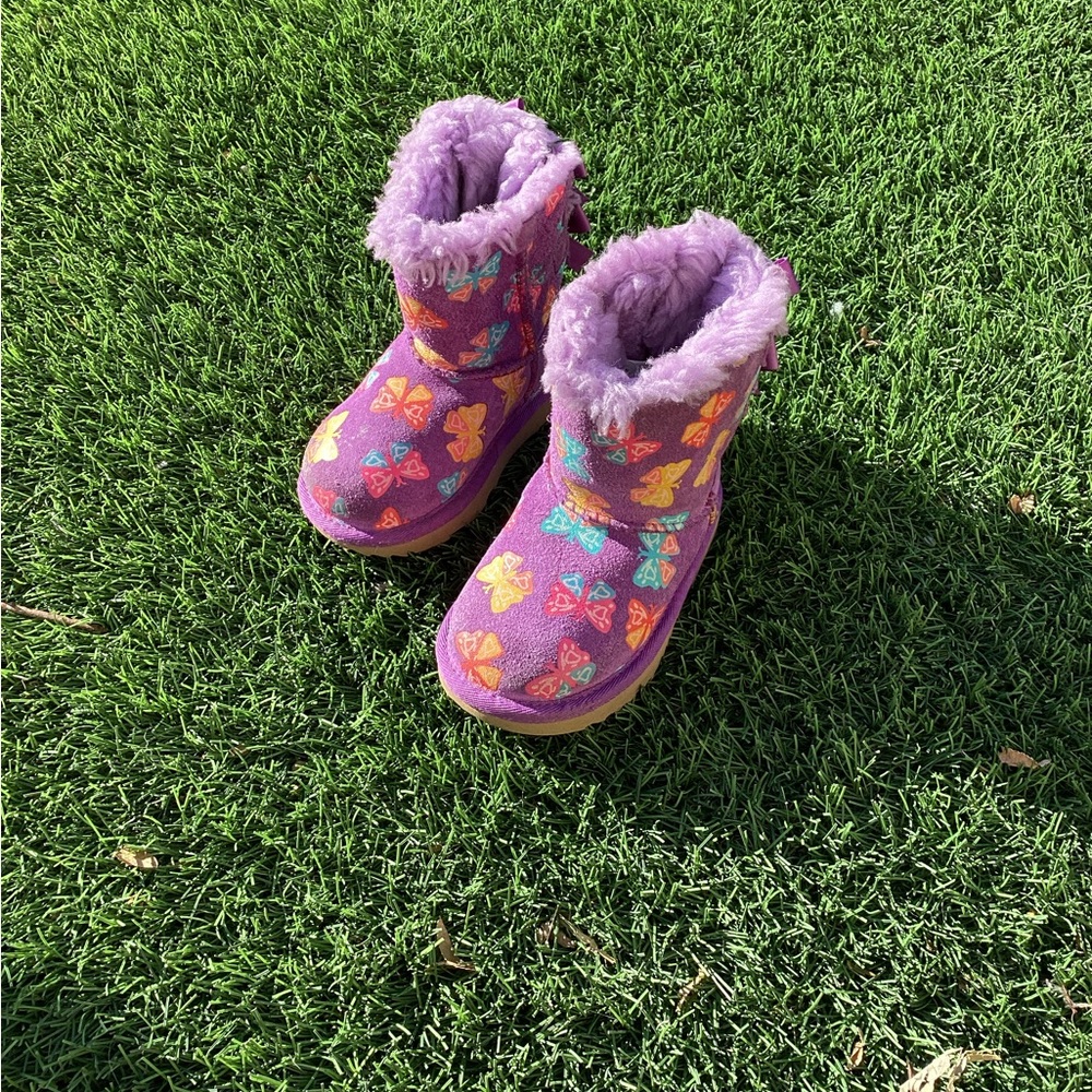T Bailey Ugg Butterfly Boots size 7